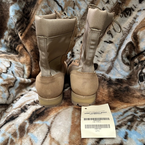 New. McRae Hot Weather Leather Boots. 11 W. Vibram Soles. Manufactured in USA. - Picture 8 of 16